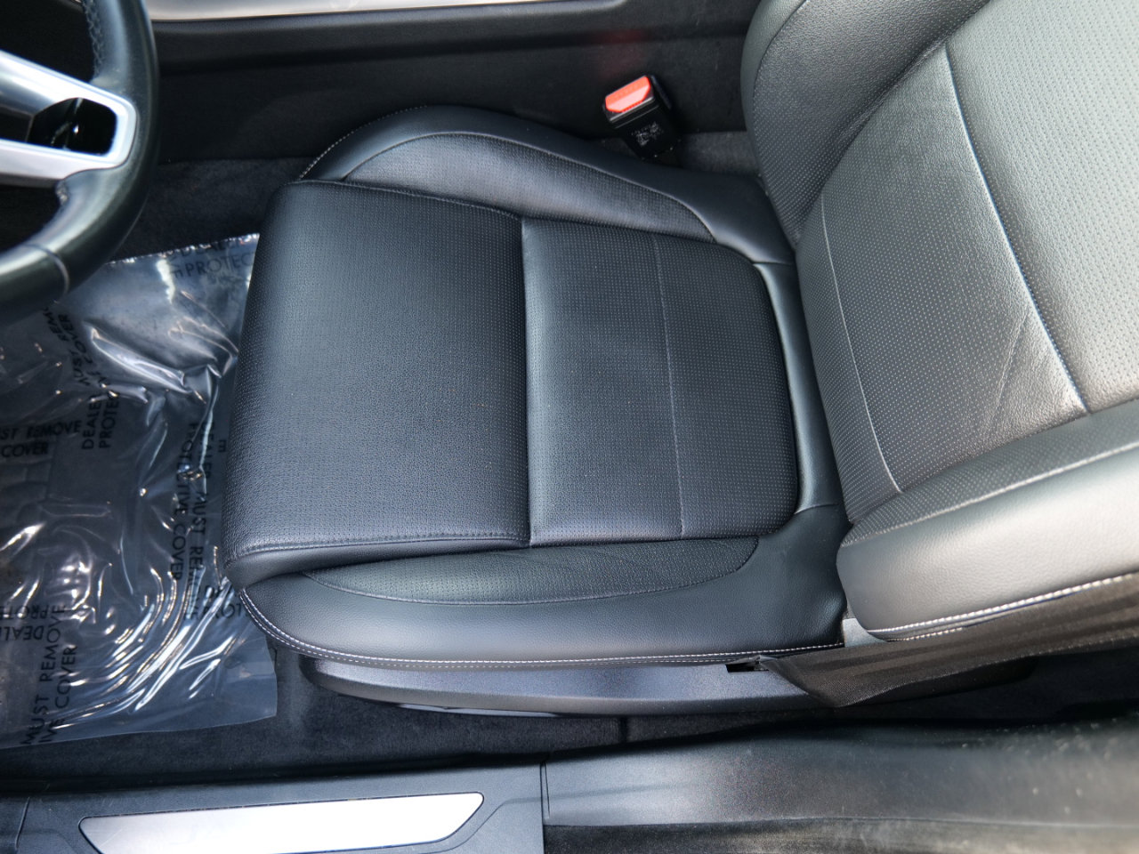 Used 2024 Jaguar XF R-Dynamic SE image 15