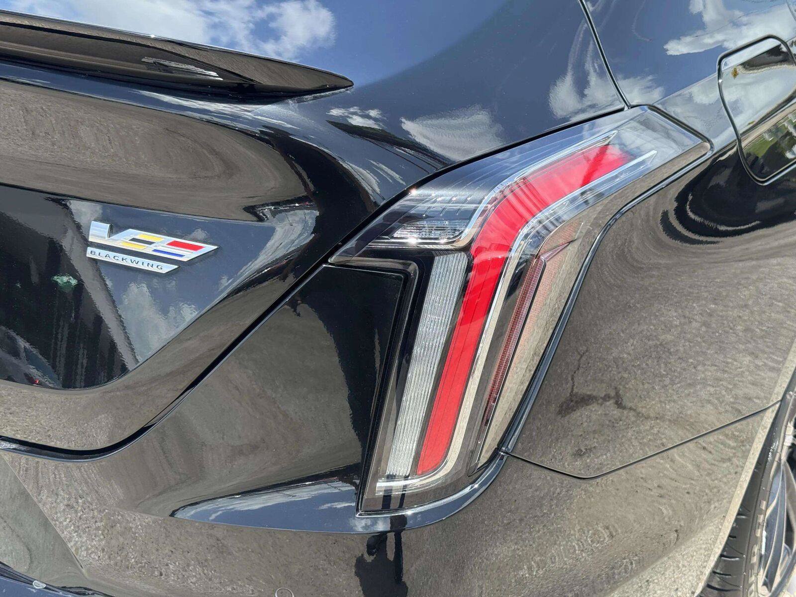 Used 2026 Cadillac CT4 V Blackwing w/ Driver Assist Package RWD image 15