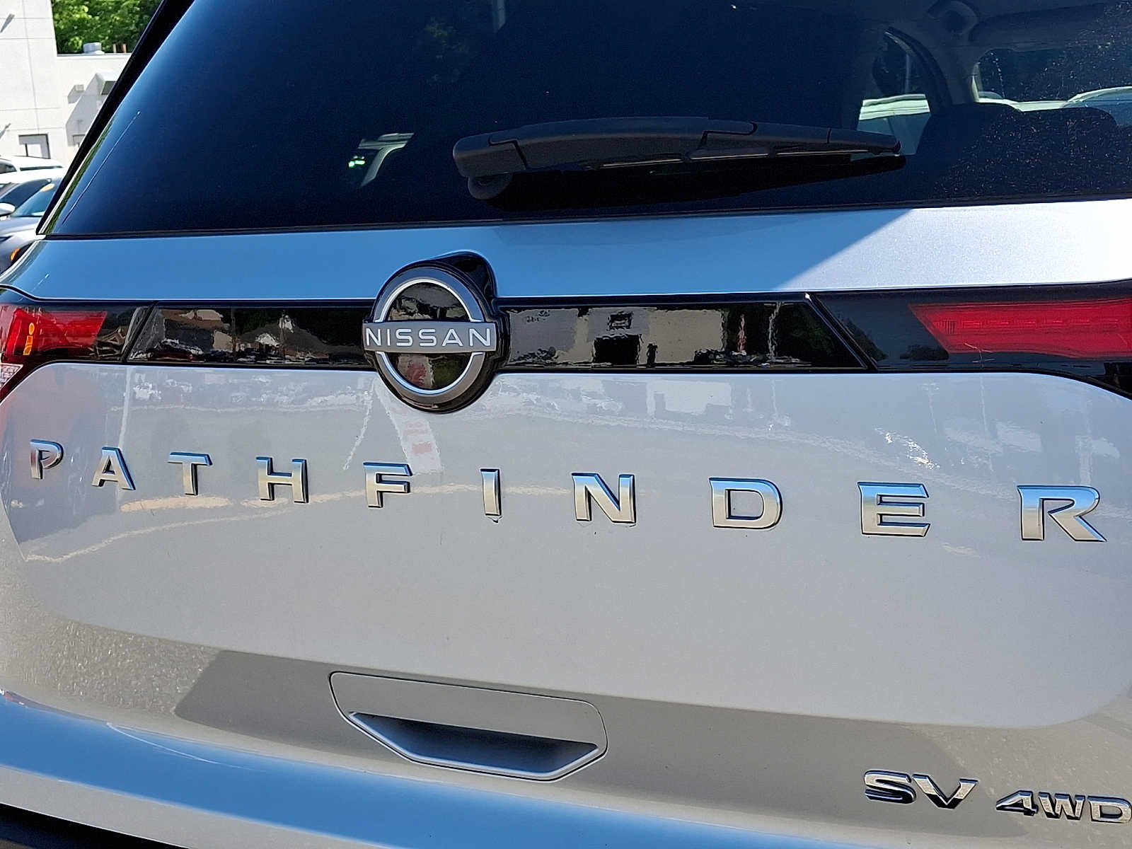 Used 2024 Nissan Pathfinder SV AWD/4WD image 31