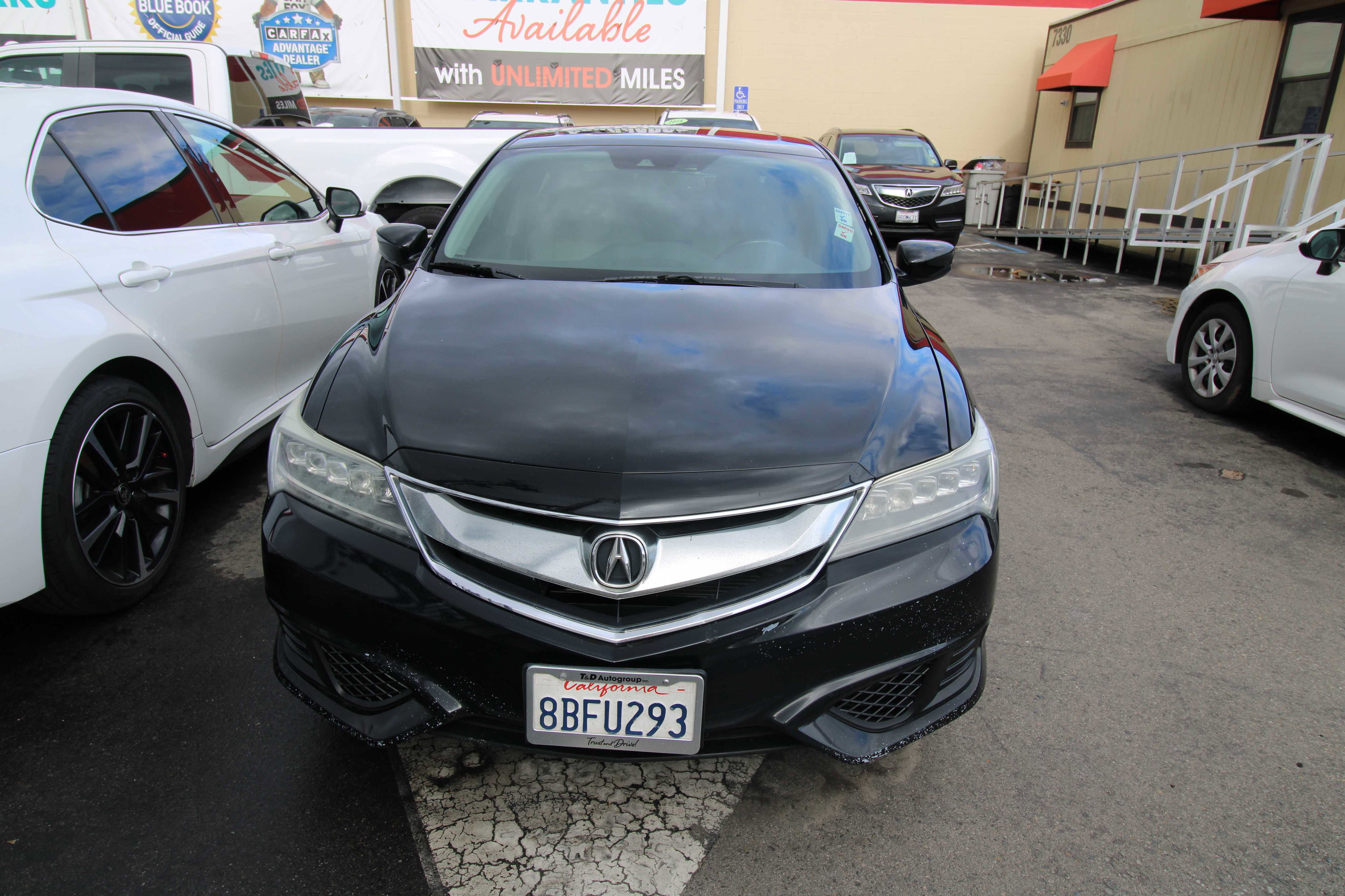 Used 2017 Acura ILX image 2