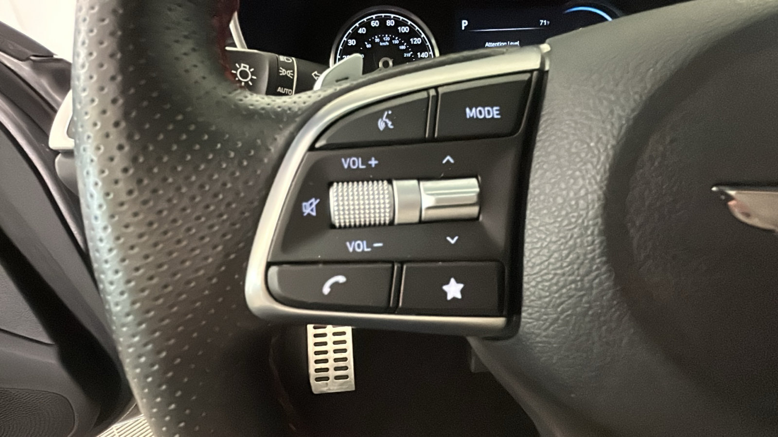 Used 2023 Genesis G70 2.0T w/ Sport Prestige Package RWD image 20