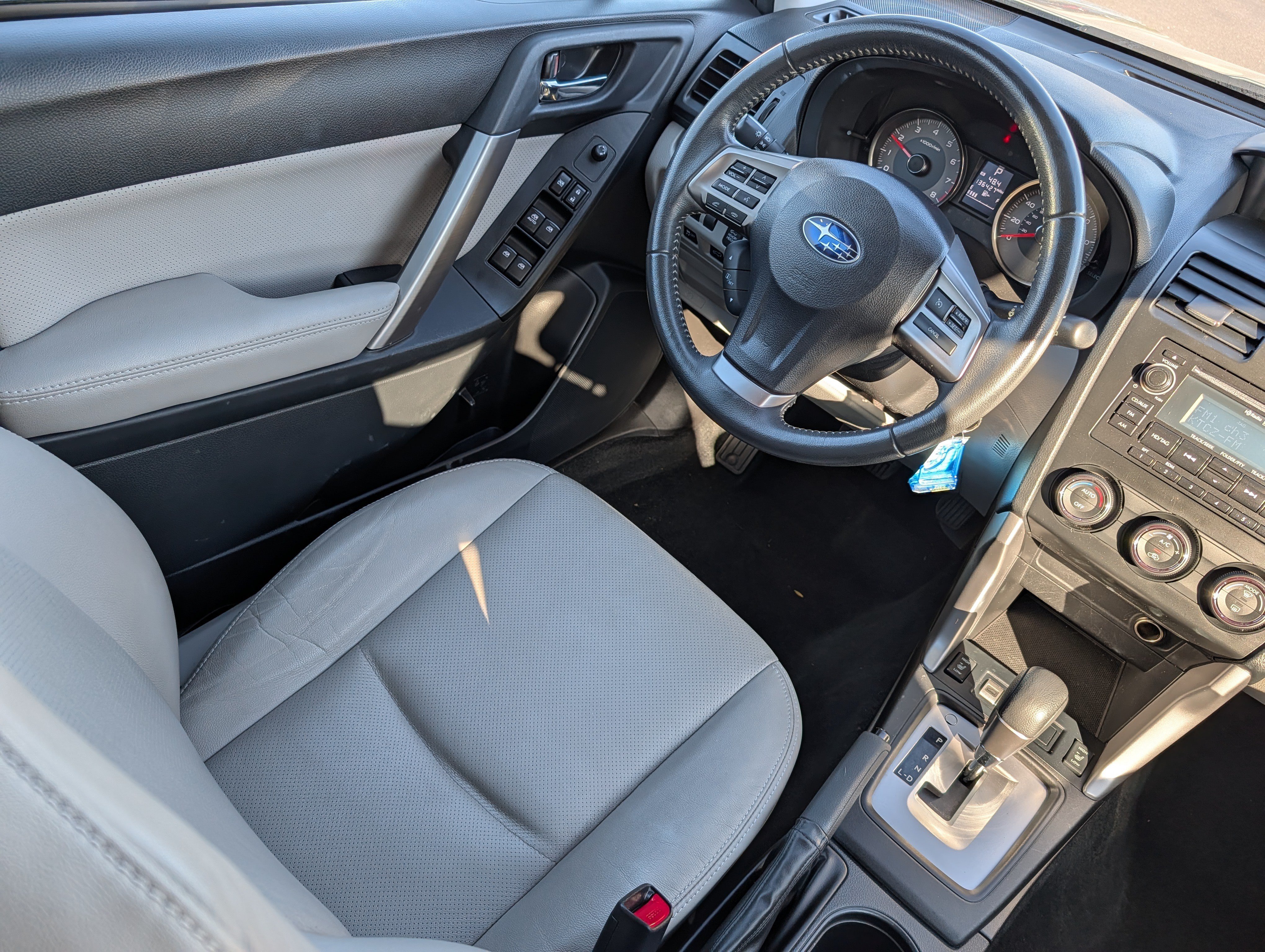 Used 2015 Subaru Forester 2.5i Limited AWD/4WD image 9