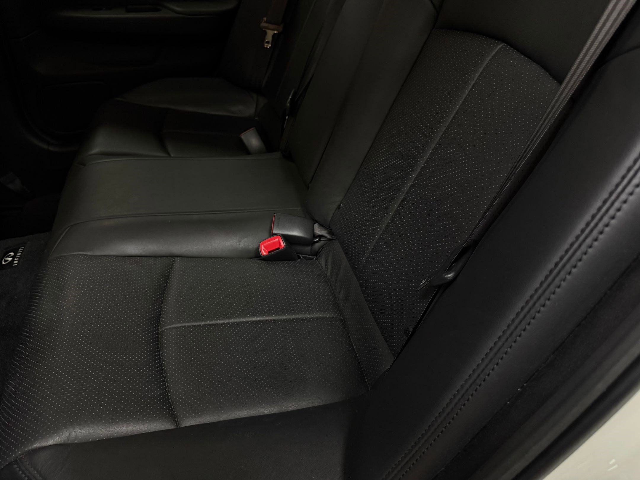 Used 2013 INFINITI G37 x w/ Premium Pkg image 23