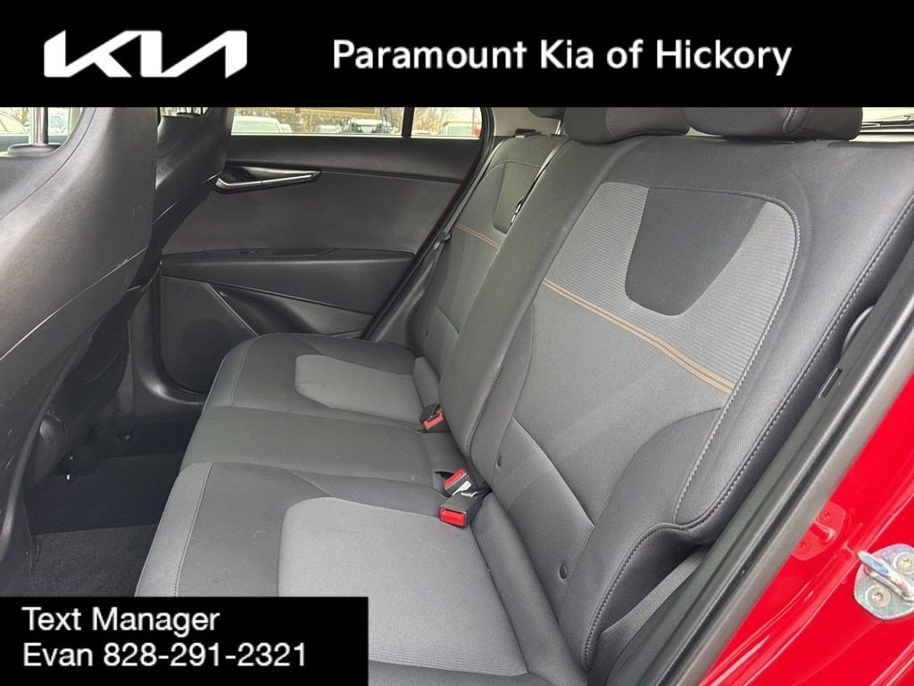 Used 2023 Kia Niro LX image 13