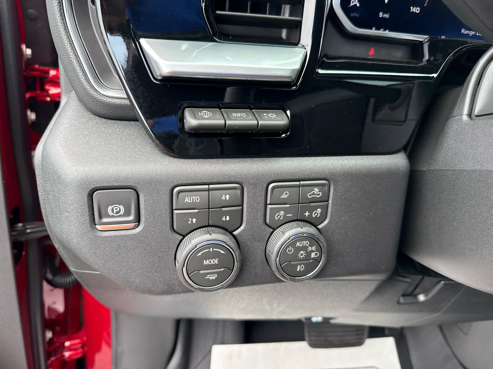New 2026 Chevrolet Silverado 3500 High Country w/ High Country Premium Package AWD/4WD image 17