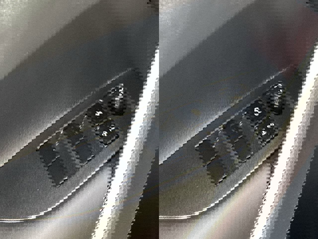 Used 2026 Toyota Corolla Cross XLE w/ Convenience Package image 19