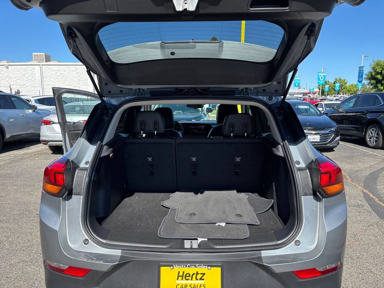 Used 2025 Buick Encore GX Preferred AWD/4WD image 30