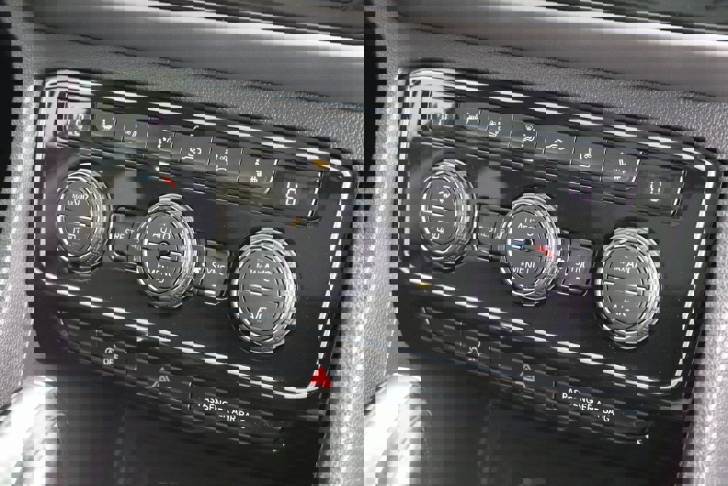 Used 2021 Volkswagen Atlas SEL image 13