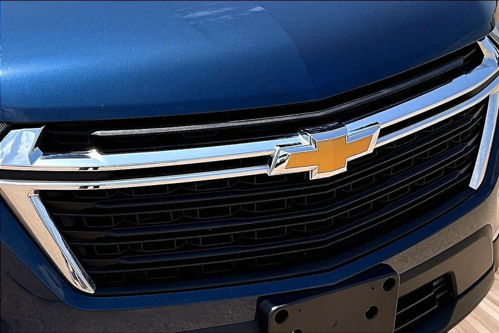 Used 2023 Chevrolet Traverse LS w/ Safety Package FWD image 25