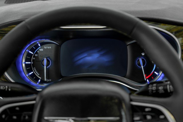 Used 2023 Chrysler Pacifica Pinnacle image 16