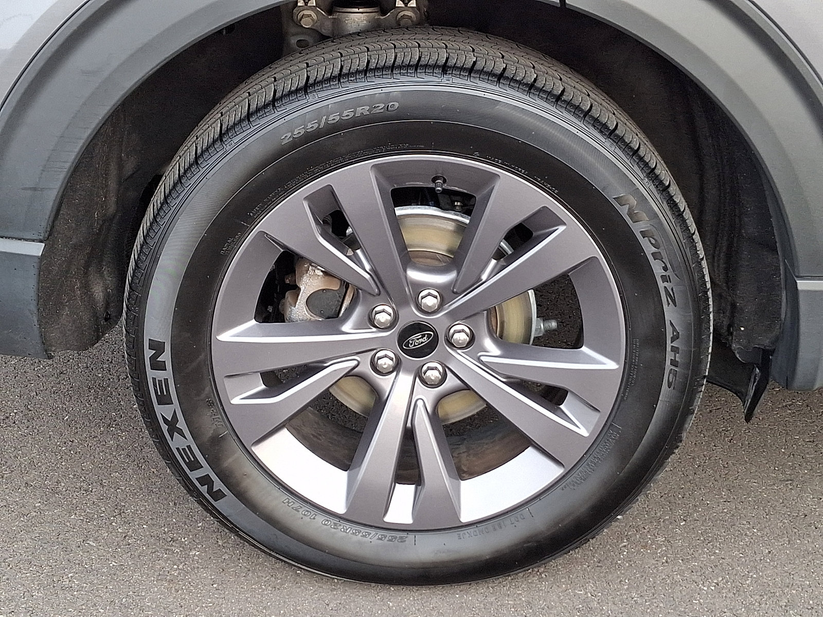 Used 2021 Ford Explorer XLT w/ Equipment Group 202A image 8