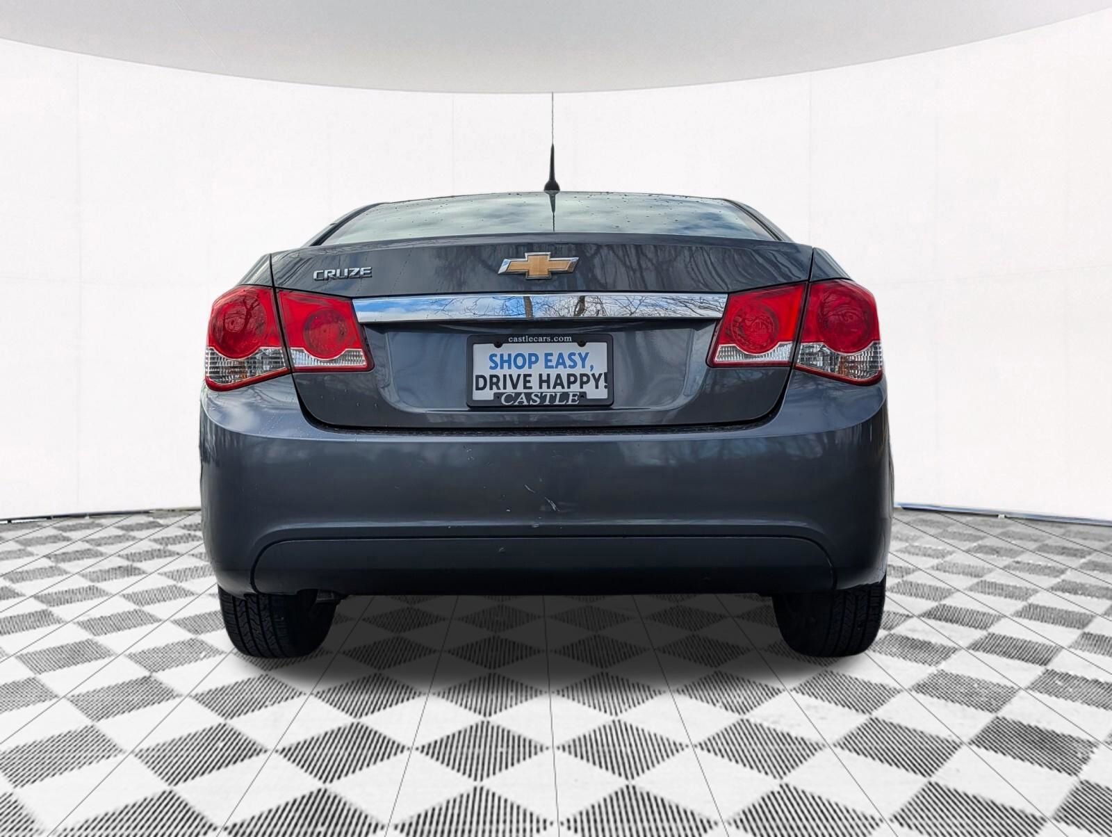 Used 2013 Chevrolet Cruze LS image 8