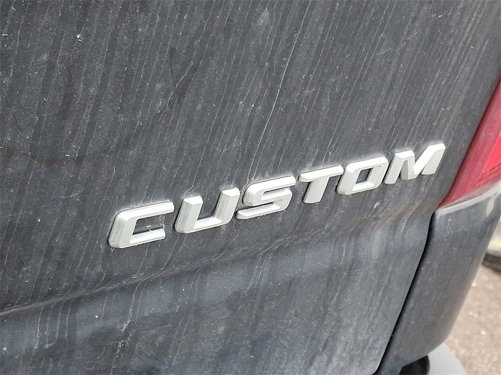 Used 2020 Chevrolet Silverado 1500 Custom w/ Custom Value Package image 11