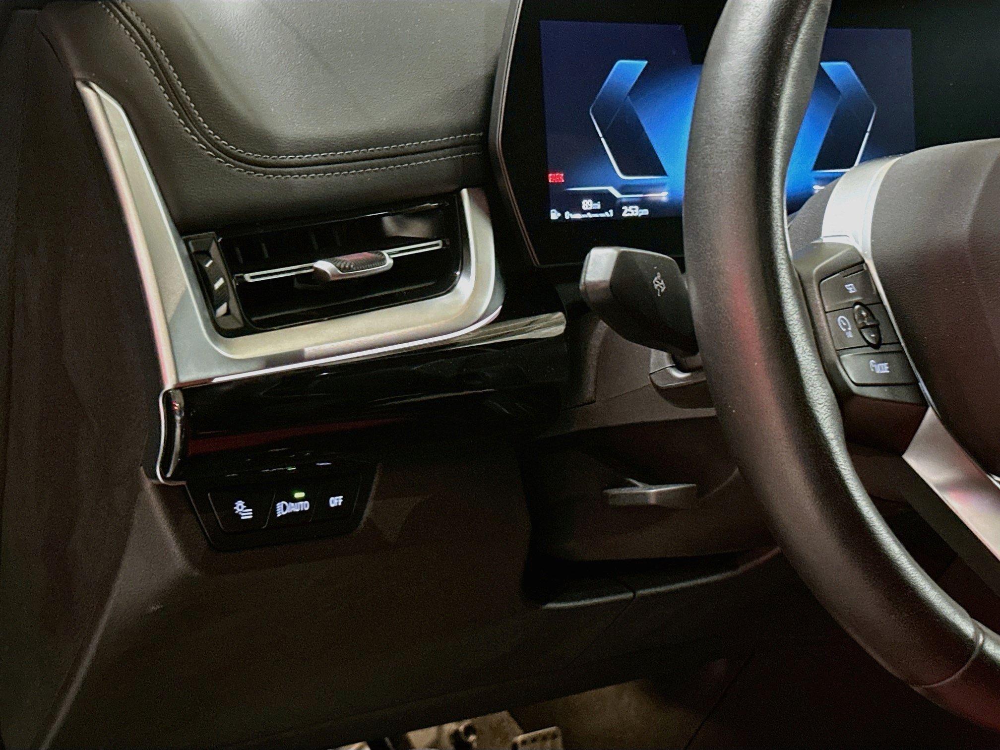 Certified 2025 BMW X1 xDrive28i AWD/4WD image 10