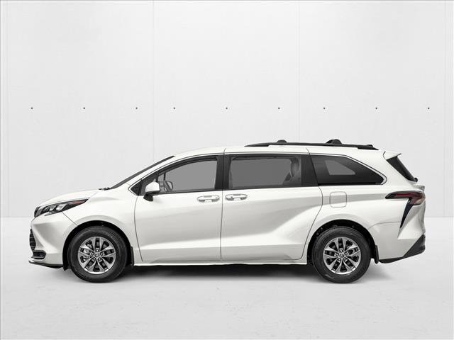 New 2026 Toyota Sienna LE FWD image 3