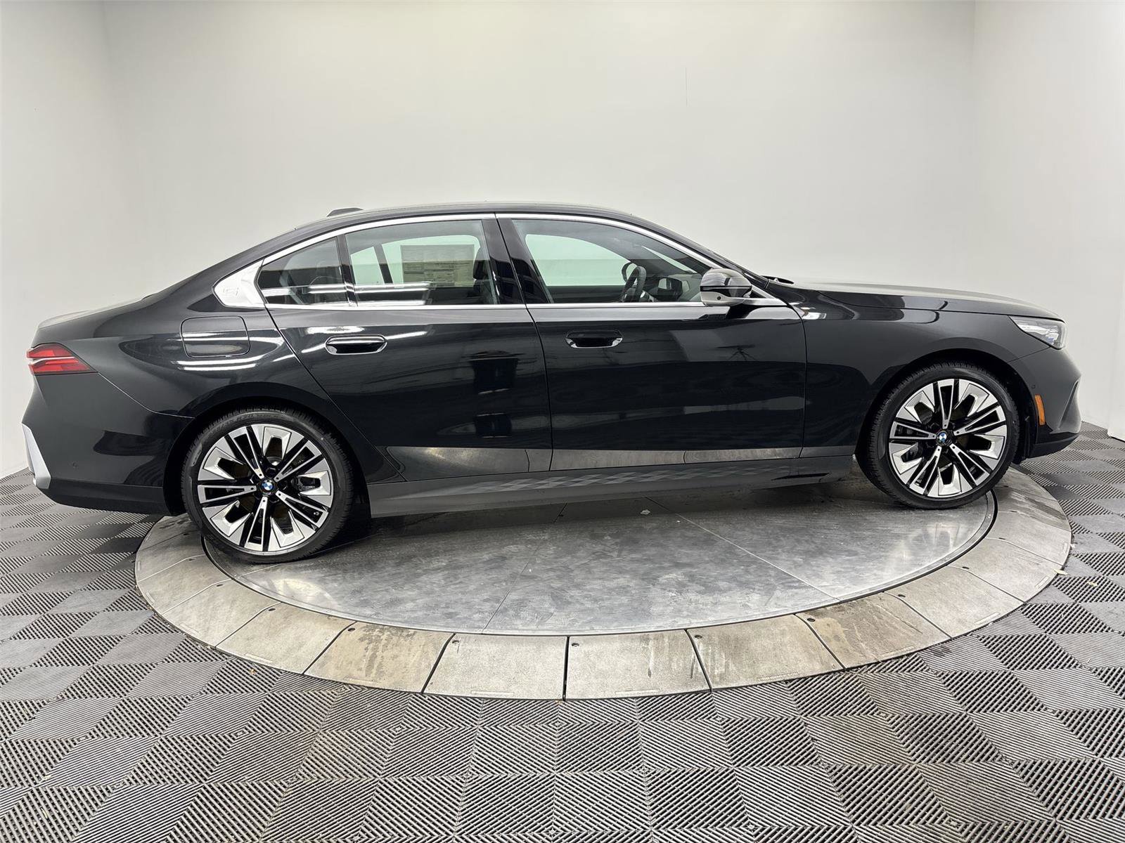 New 2026 BMW i5 eDrive40 RWD image 17