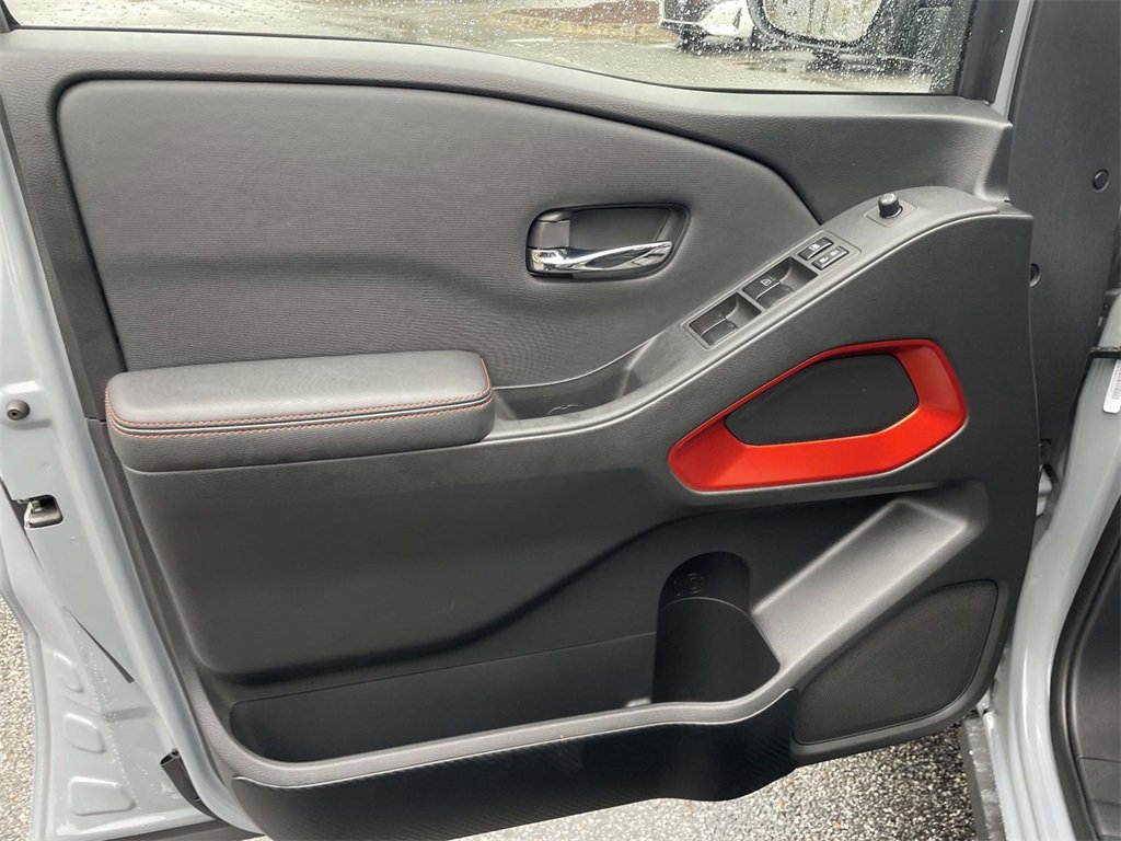 Certified 2022 Nissan Frontier PRO-4X w/ Off-Road Protection Package image 12