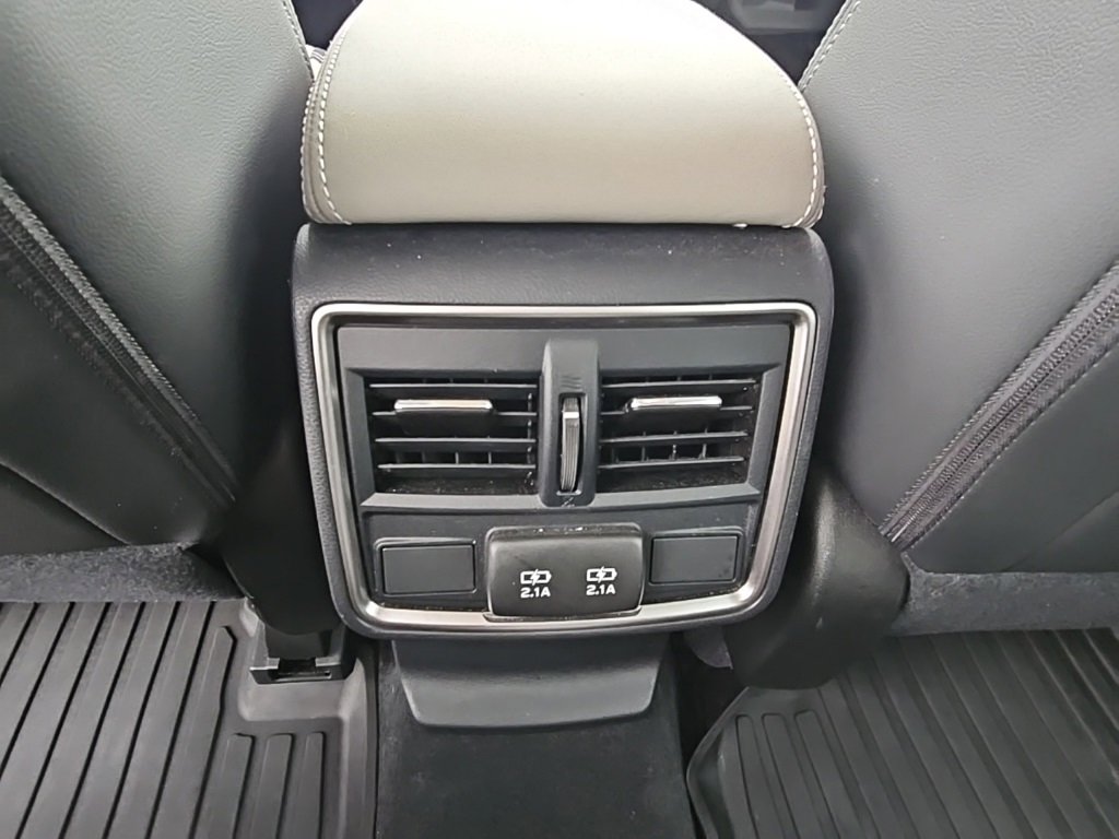 Used 2022 Subaru Forester Limited image 17