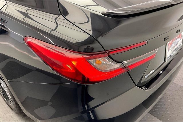 Used 2025 Toyota Camry SE FWD image 30