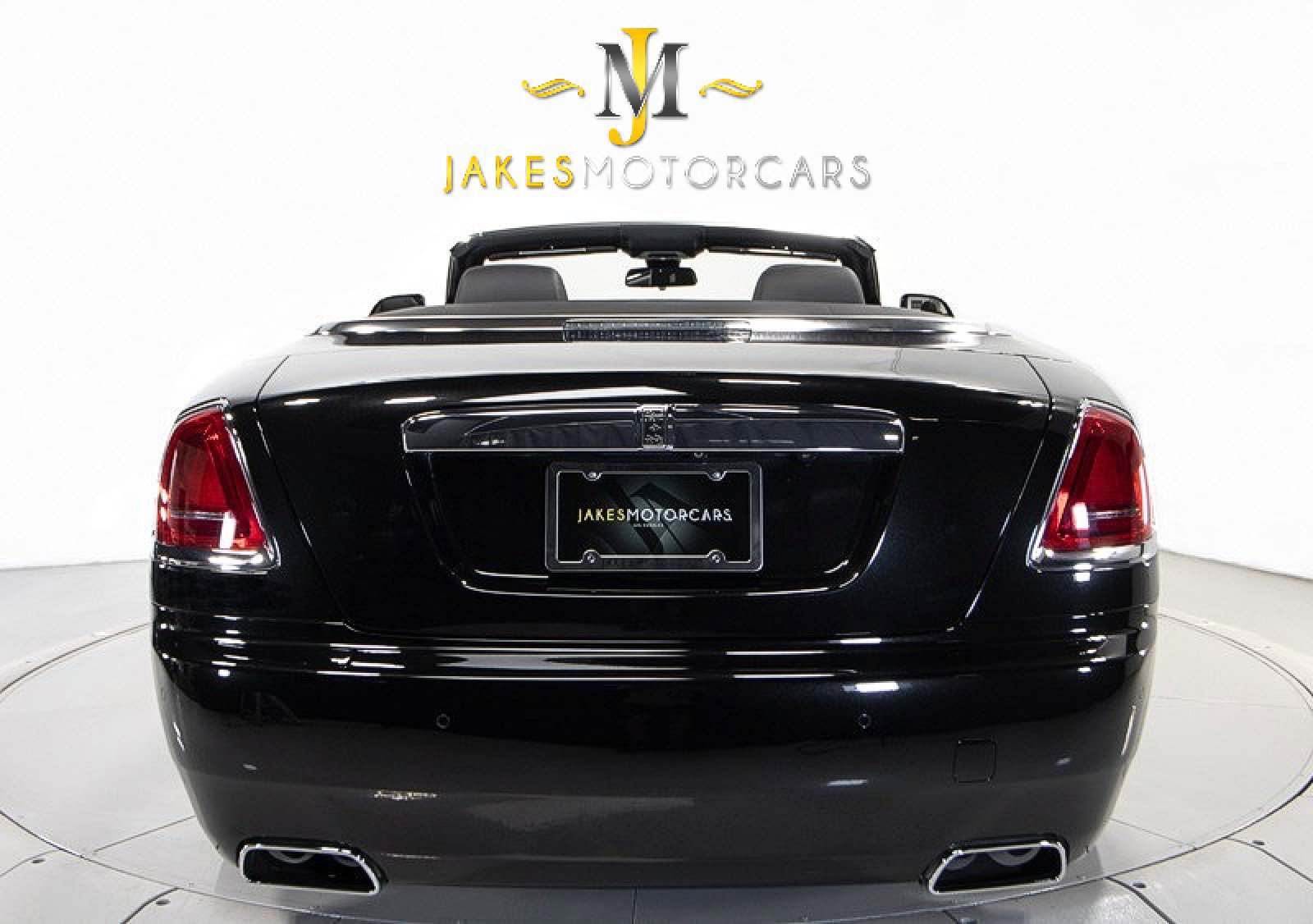 Used 2018 Rolls-Royce Dawn image 9