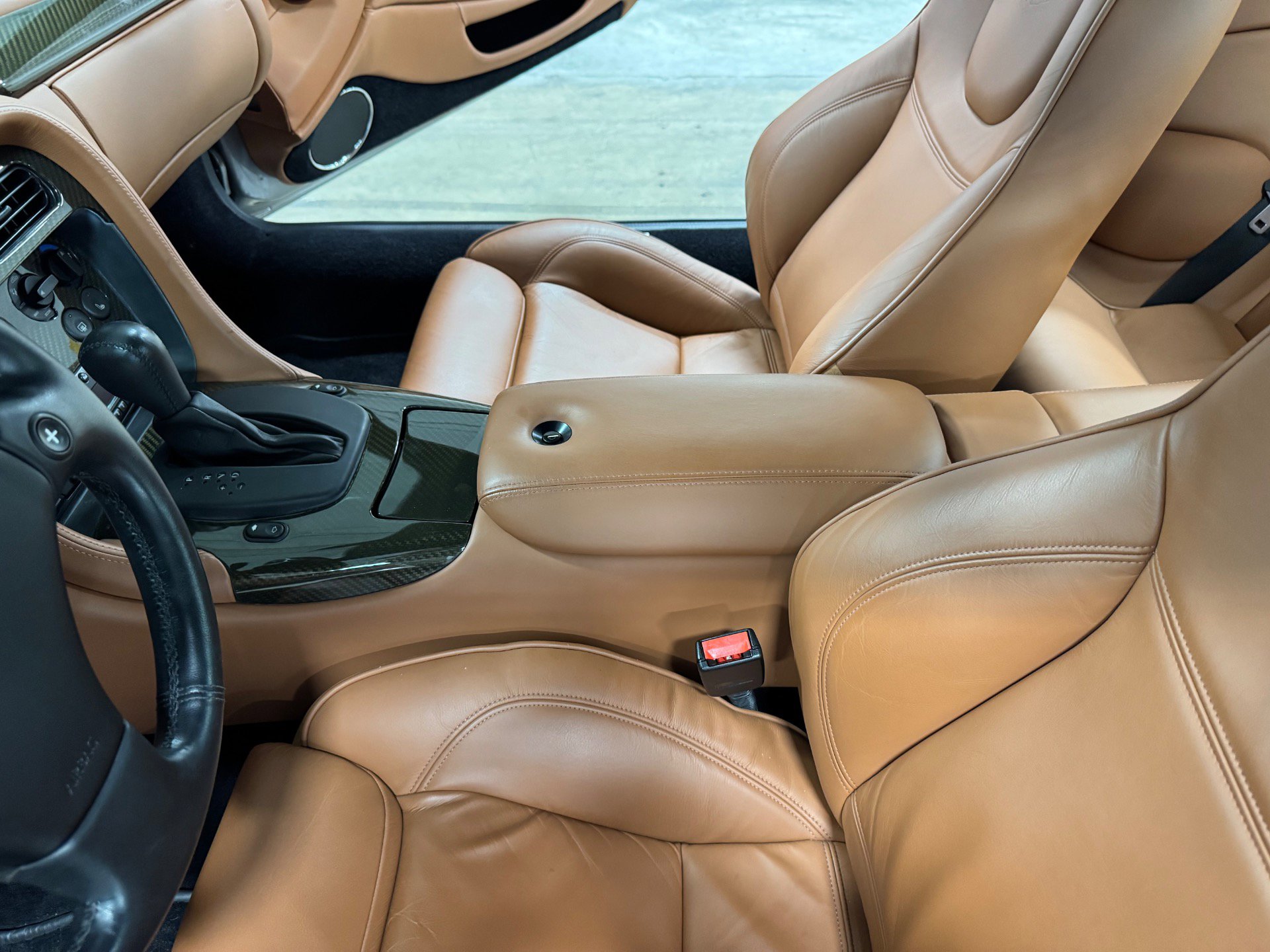 Used 2002 Aston Martin DB7 Vantage image 71