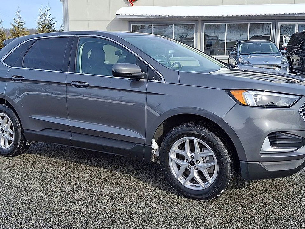 Certified 2024 Ford Edge SEL image 2