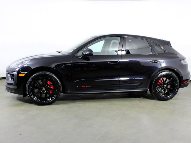 New 2026 Porsche Macan GTS image 2