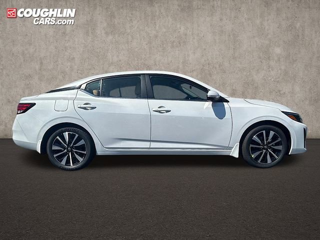 New 2025 Nissan Sentra SV w/ SV Premium Package image 3