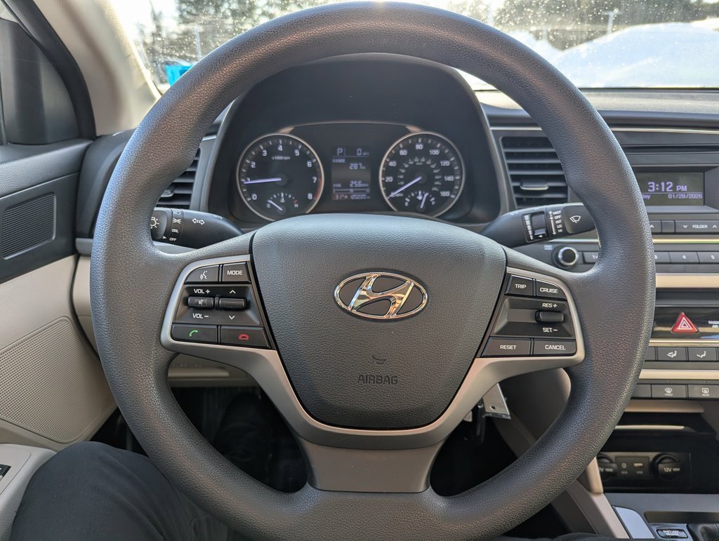 Used 2018 Hyundai Elantra SE image 20
