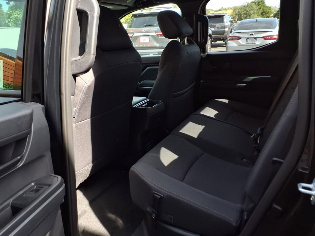 Certified 2025 Toyota Tacoma SR5 image 19