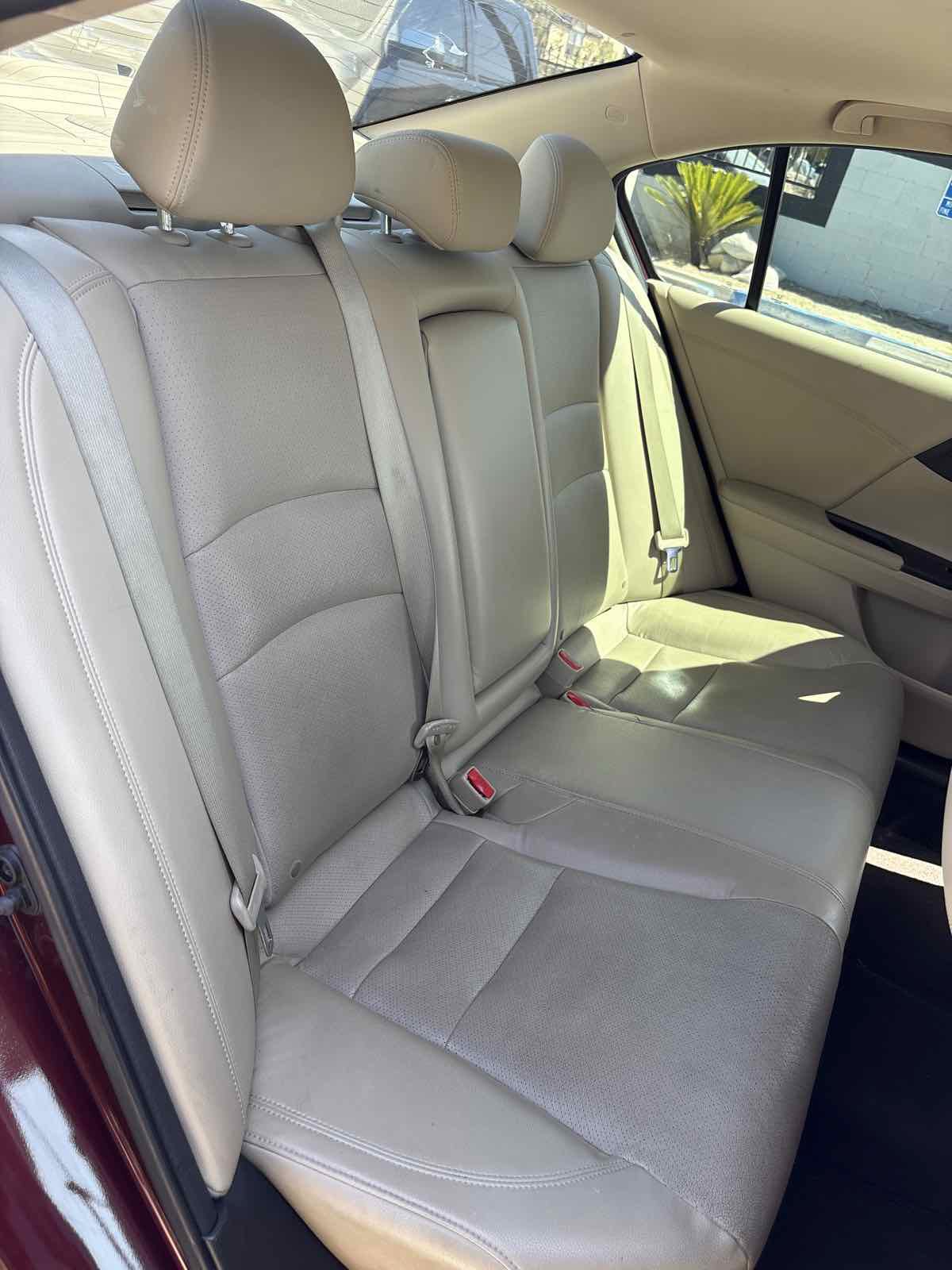 Used 2016 Honda Accord EX-L image 11