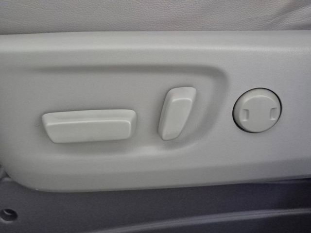 Used 2016 Toyota Sienna XLE Premium image 15