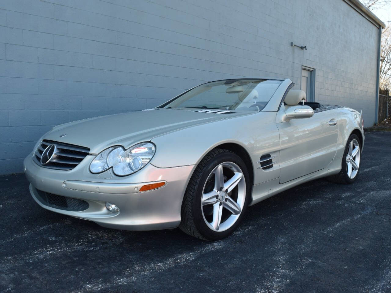 Used 2005 Mercedes-Benz SL 500 image 3
