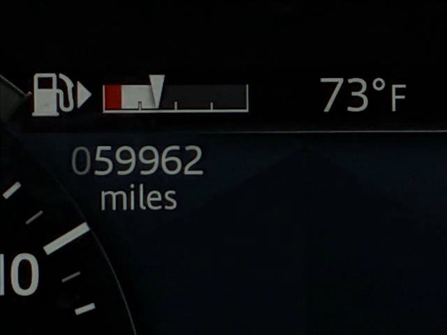 Used 2023 Jaguar F-PACE S image 9