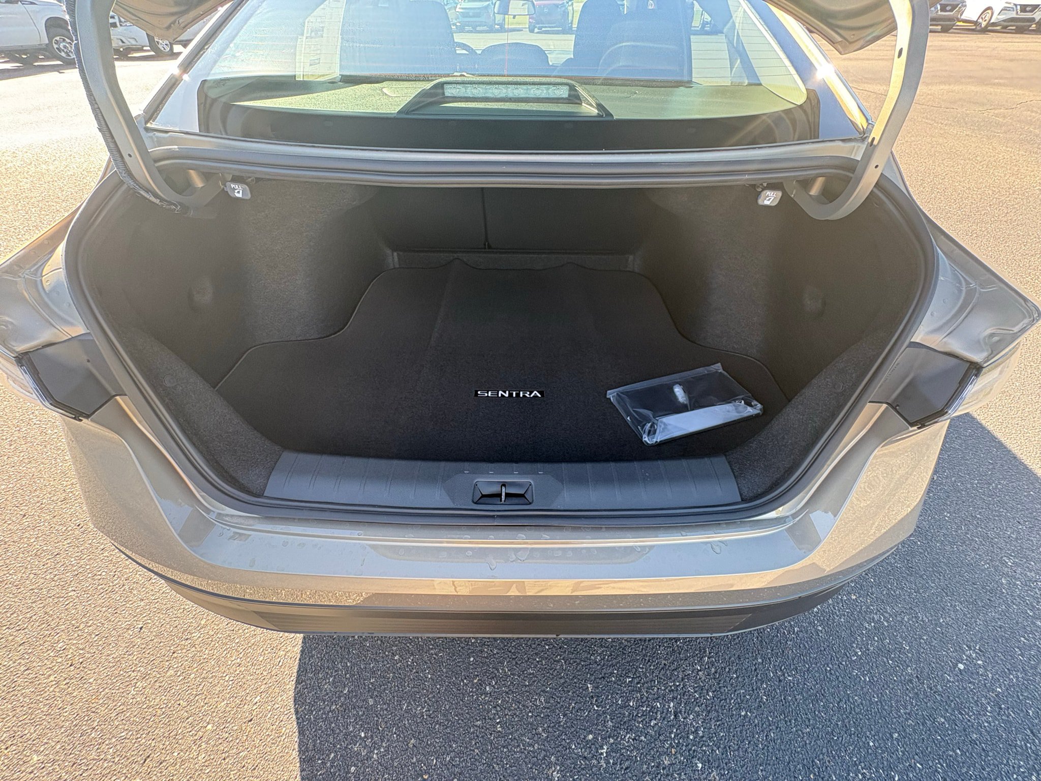 New 2027 Nissan Sentra SV w/ Floor Mat Package FWD image 22
