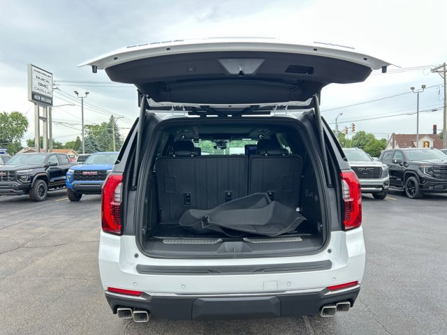 New 2026 GMC Yukon AT4 w/ AT4 Premium Plus Package AWD/4WD image 11