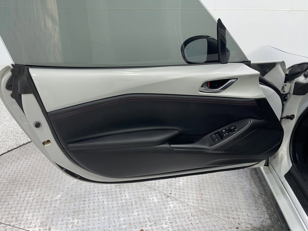 Used 2017 MAZDA MX-5 Miata RF Club image 12
