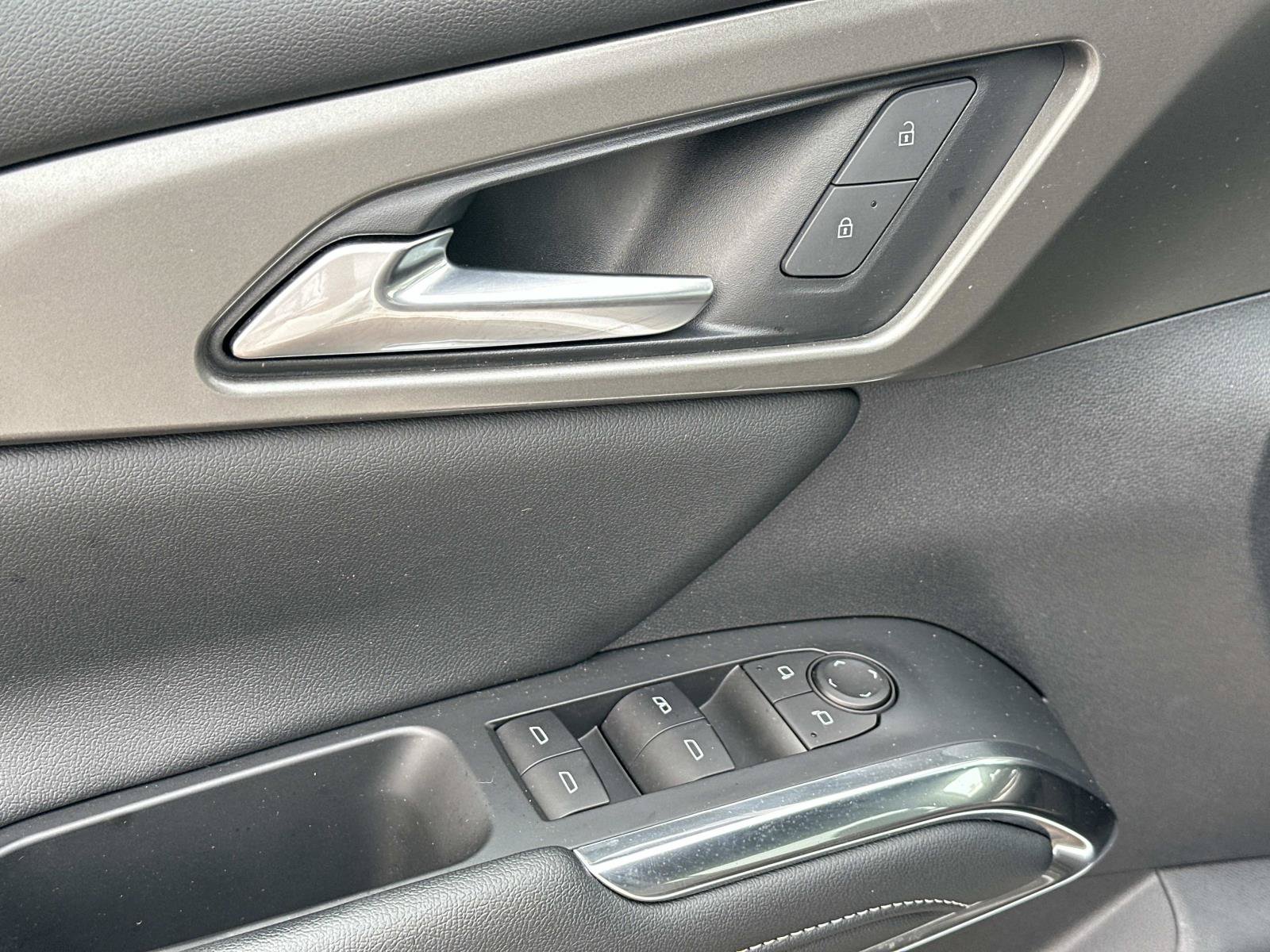 Certified 2024 Chevrolet Traverse LT FWD image 16