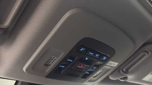 Used 2023 Toyota Camry SE w/ Cold Weather Package FWD image 22
