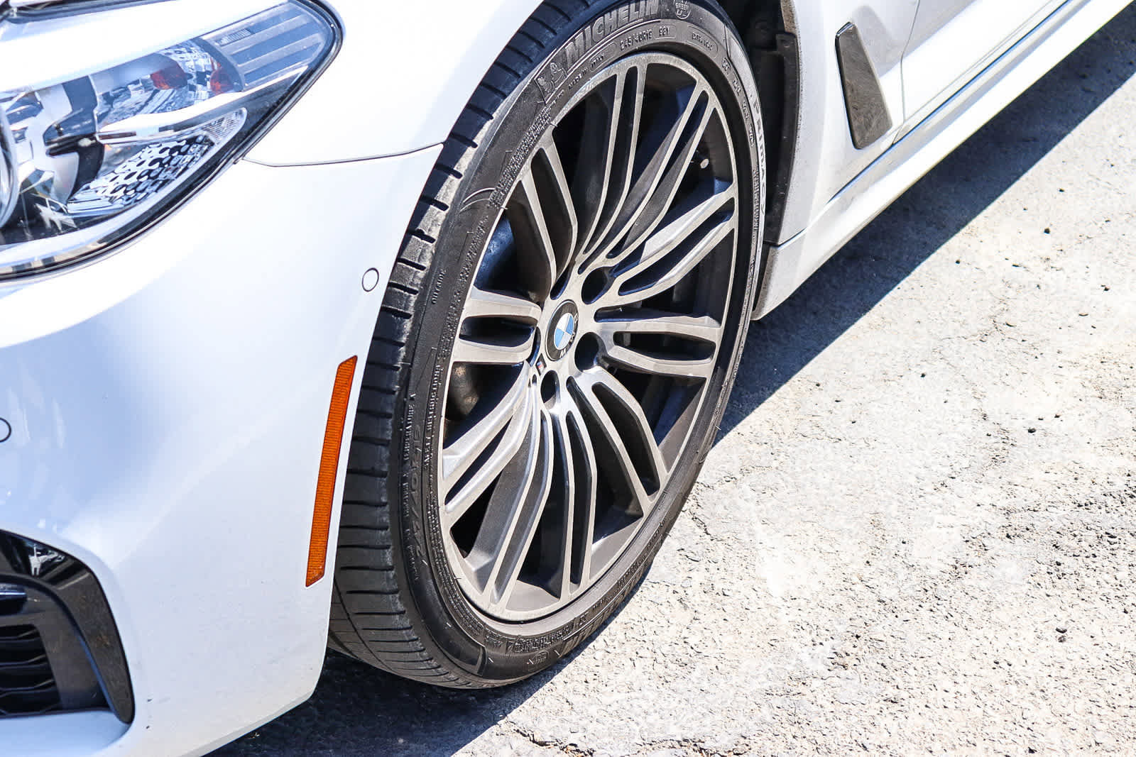 Used 2017 BMW 530i RWD image 4
