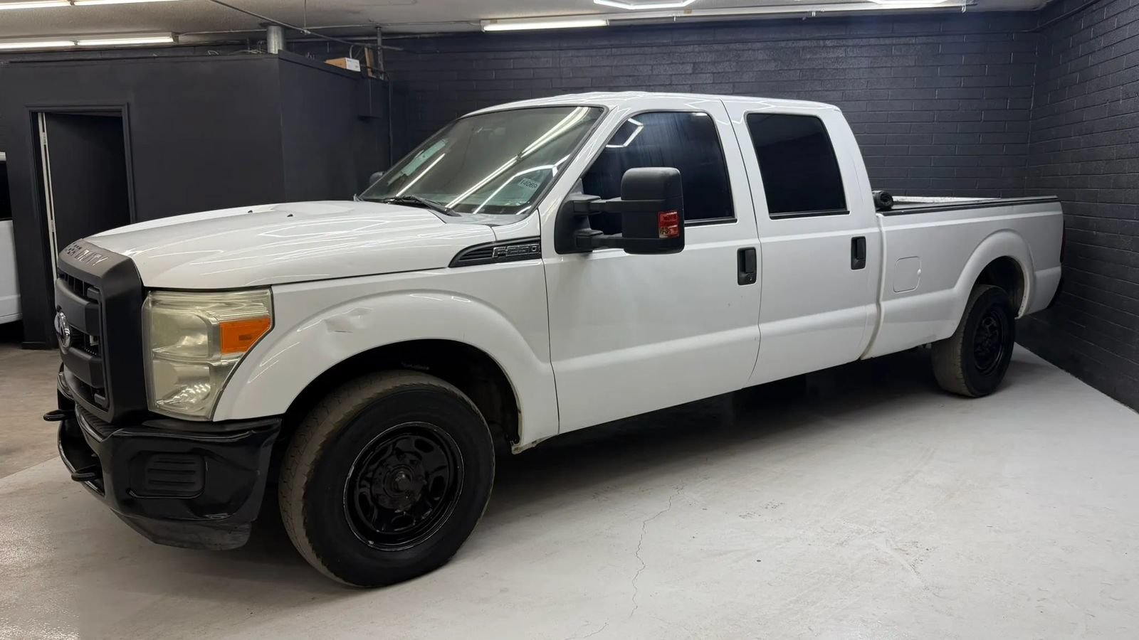 Used 2015 Ford F250 XL w/ Power Equipment Group RWD image 2