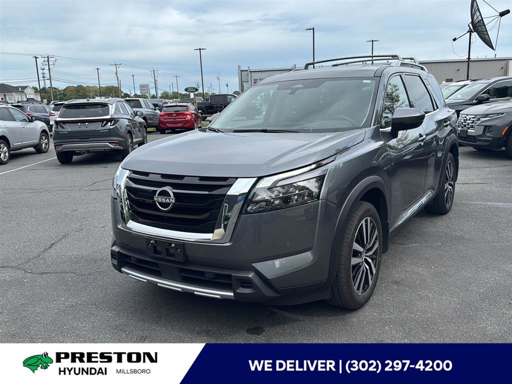 Used 2025 Nissan Pathfinder Platinum AWD/4WD image 1