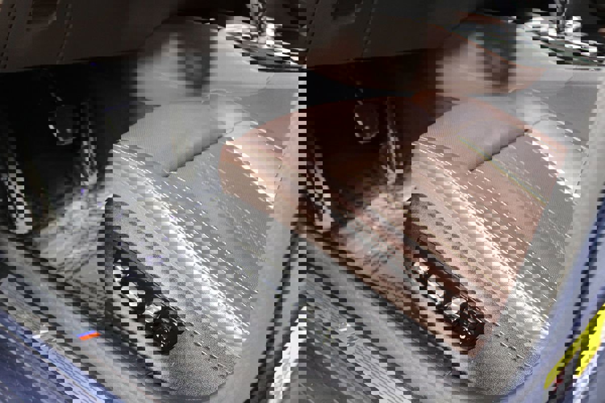 Used 2023 BMW 530e w/ M Sport Package image 33