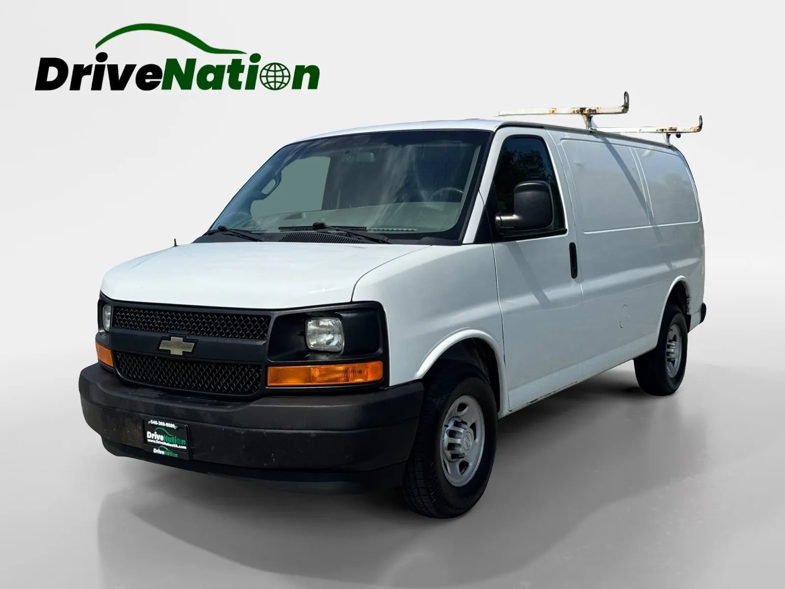 Used 2017 Chevrolet Express 2500 RWD image 1