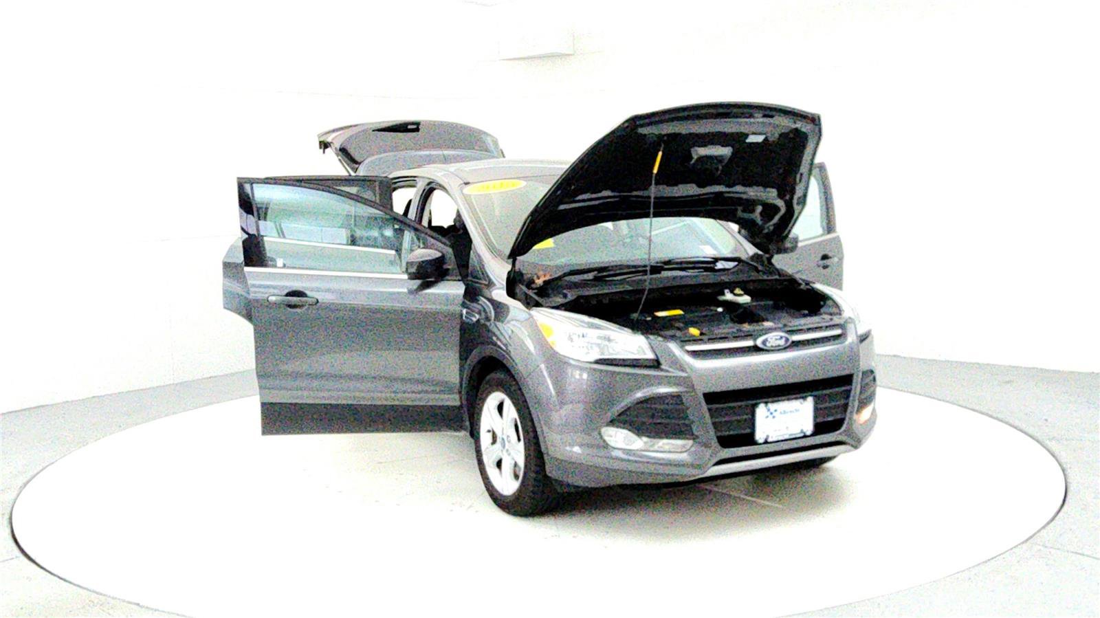 Used 2015 Ford Escape SE image 9