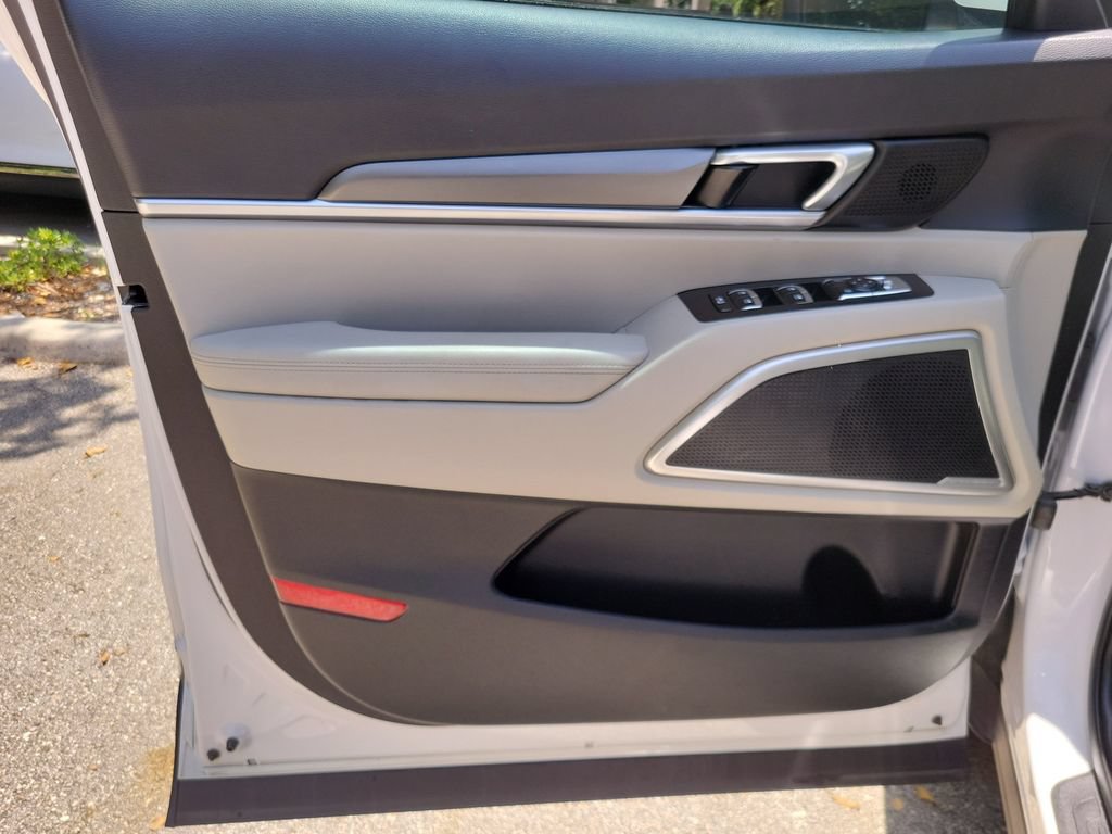 Used 2022 Kia Telluride S FWD image 18