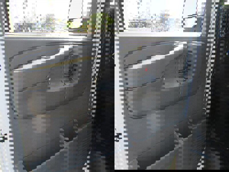 Used 2014 Chevrolet Express 2500 image 22