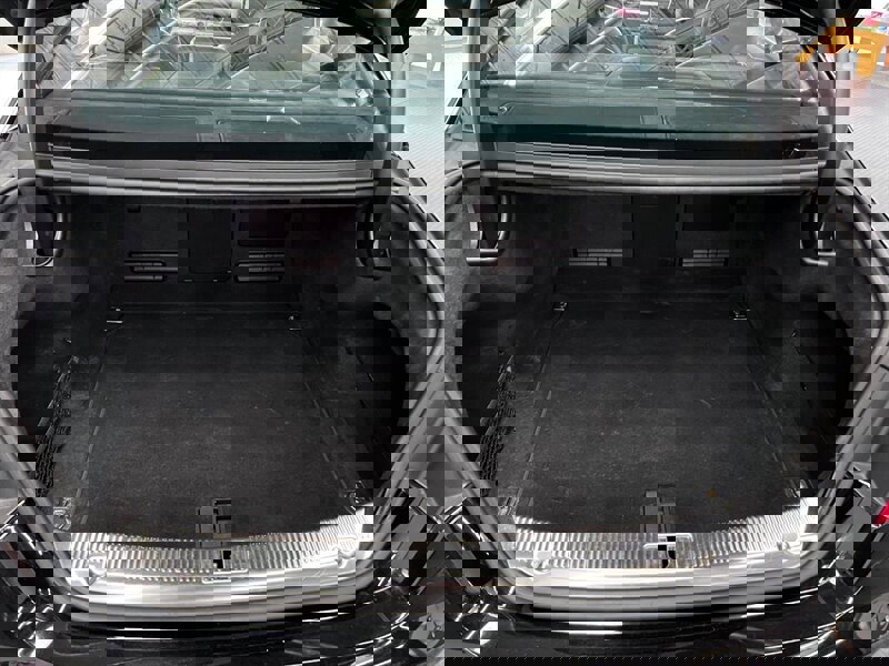 Used 2014 Audi S8 image 48