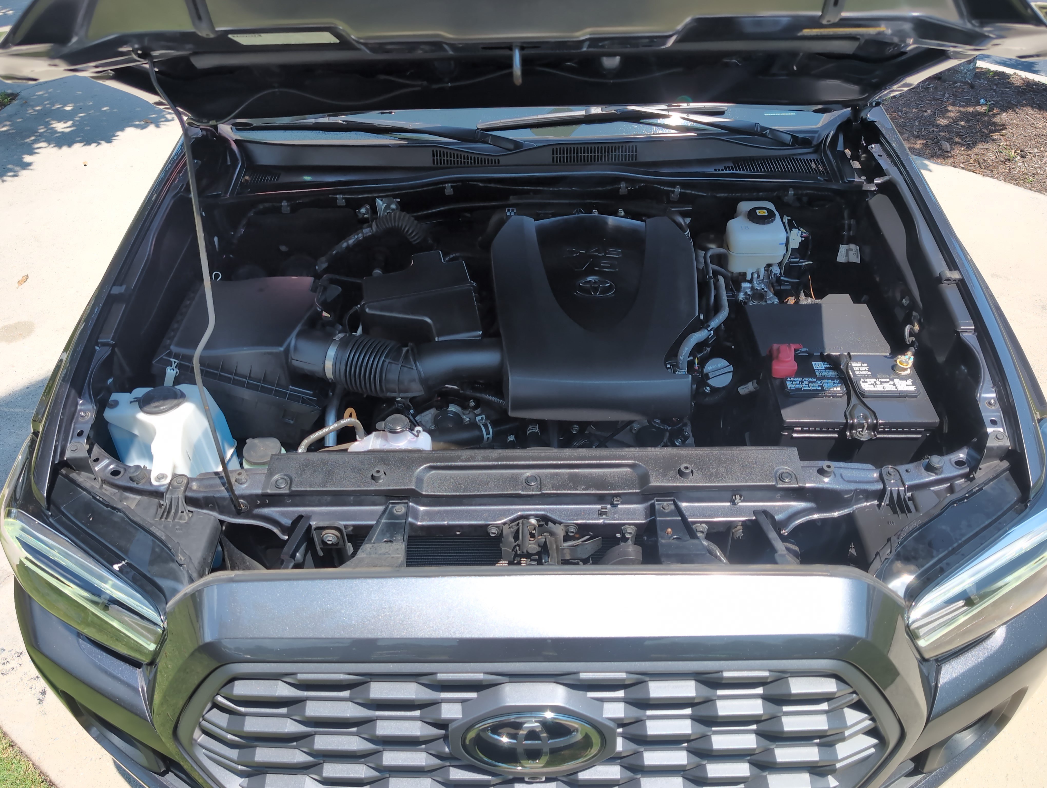Certified 2023 Toyota Tacoma TRD Off-Road w/ Advanced Technology Package AWD/4WD image 30