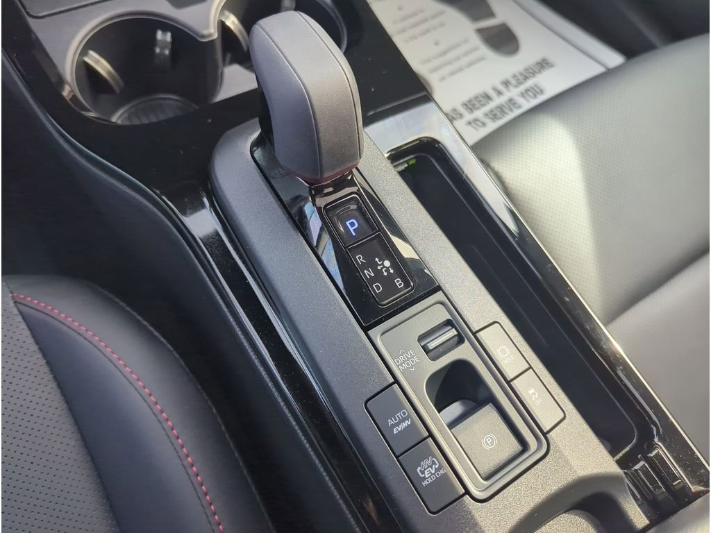 Used 2025 Toyota Prius Plug-In Hybrid image 24